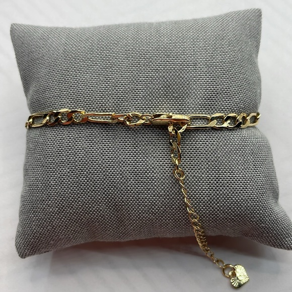 14k gold plated Virgin of Guadalupe bracelet Red rhinestones - Picture 8 of 9